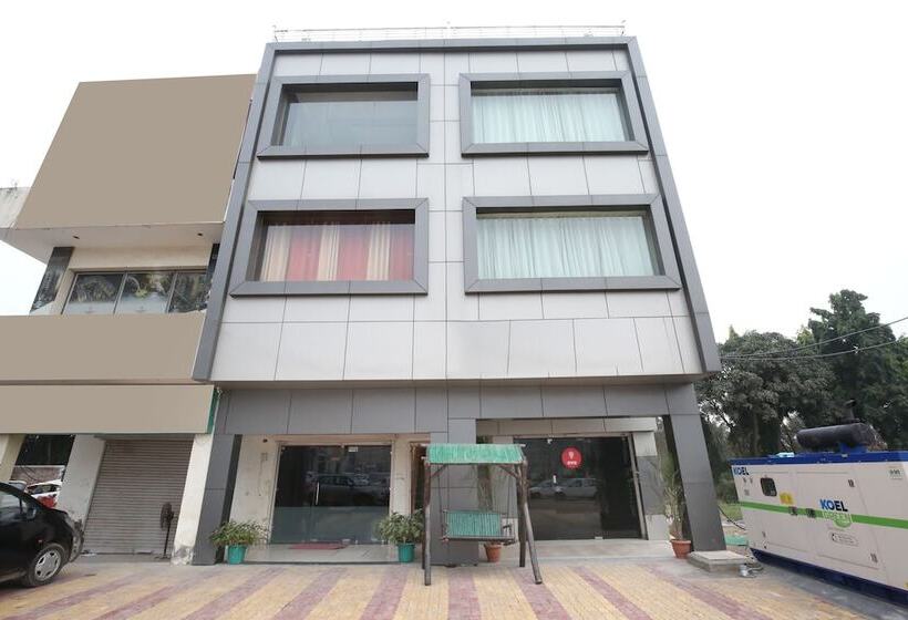 酒店 Jb 2 By Oyo Rooms