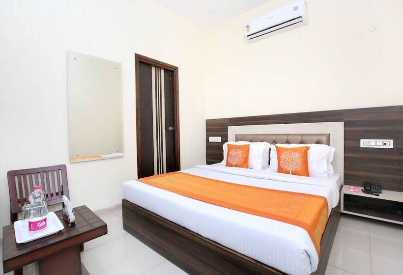 酒店 Jb 2 By Oyo Rooms