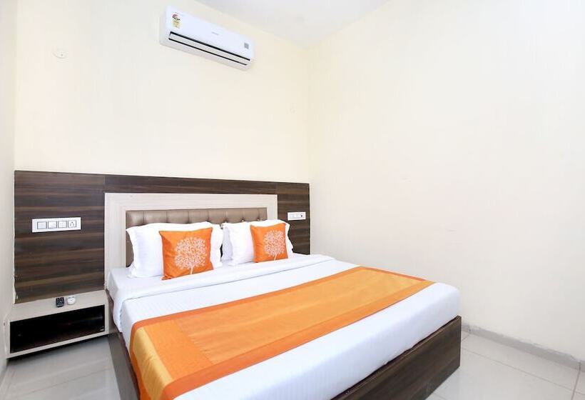 酒店 Jb 2 By Oyo Rooms