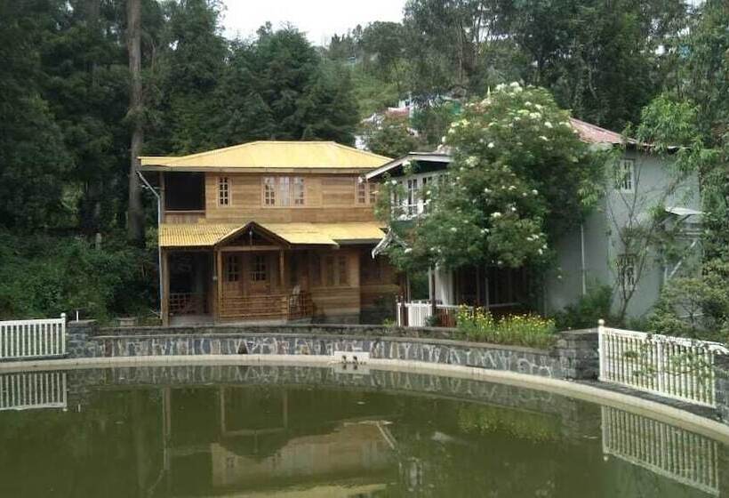 בית מלון כפרי Lilly's Valley Resort