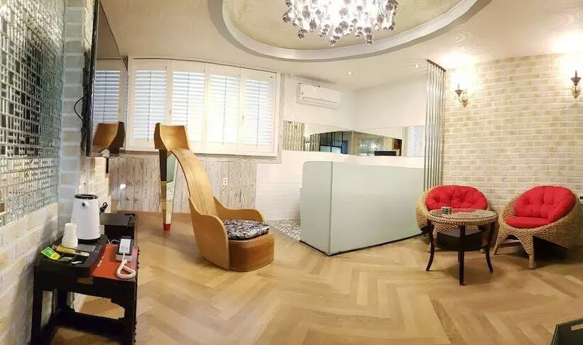 ホテル Ryn Boutique