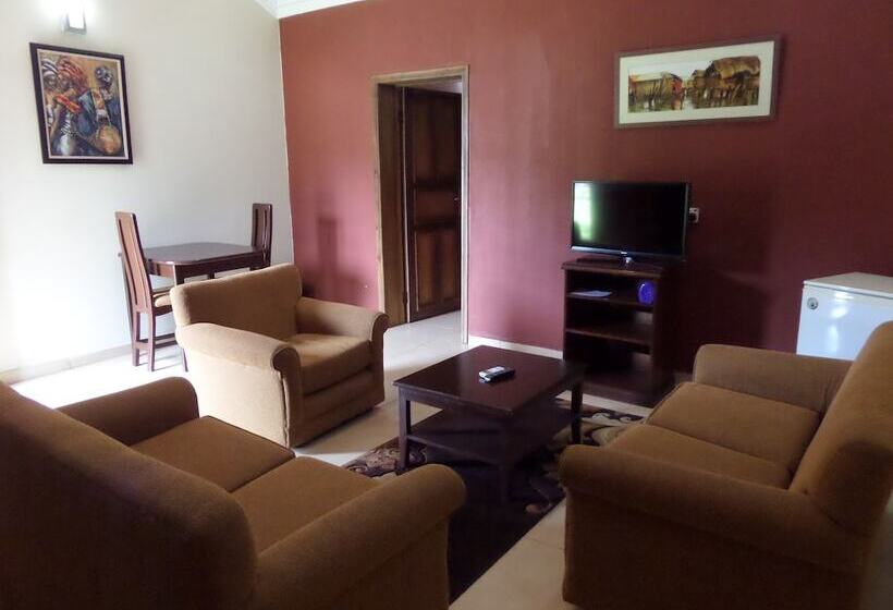 هتل The Town House