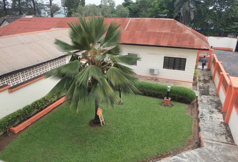 هتل The Town House