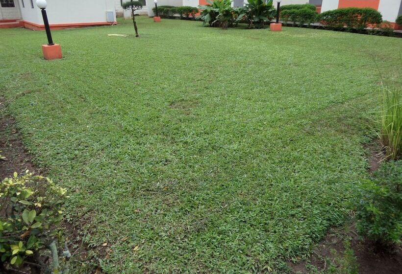 هتل The Town House