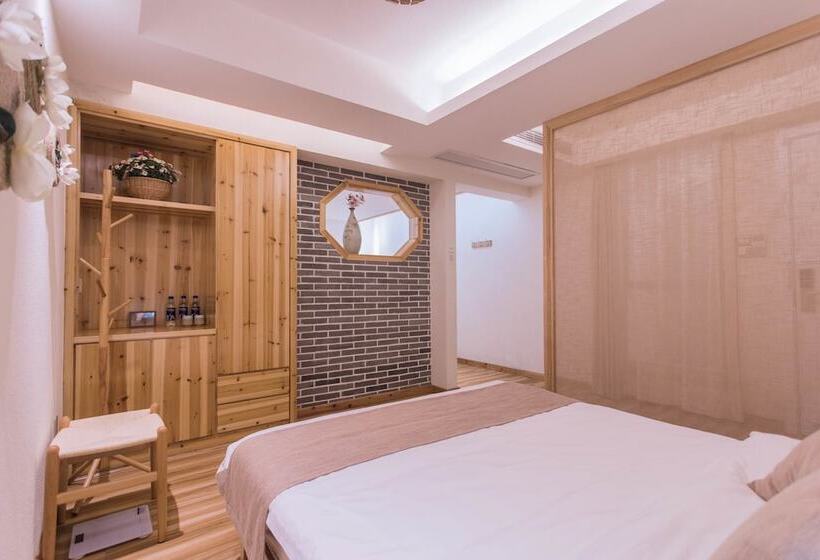 Hotel Wuyishan Old Street Sen Live British Inn