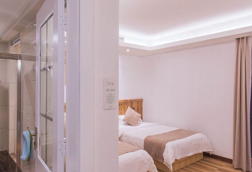 Hotel Wuyishan Old Street Sen Live British Inn