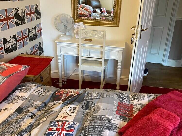 Rosebarne Bed & Breakfast