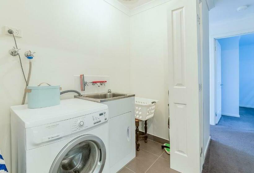 37 Barramundi Ave, Smiths Beach