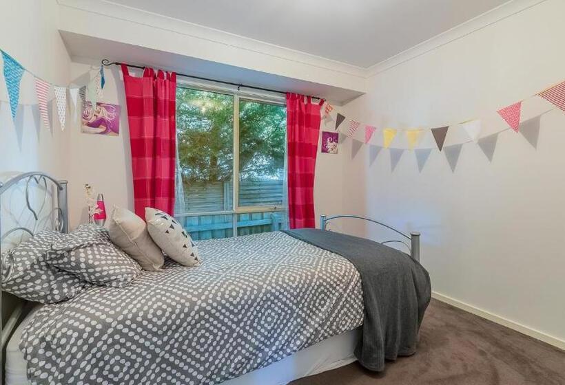 37 Barramundi Ave, Smiths Beach