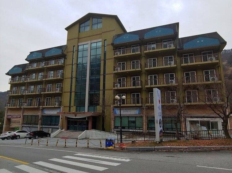 Healingnsajo Resort Chungju Suanbo