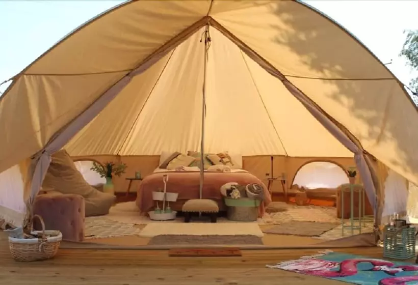 簡易ホテル Firs Glamping