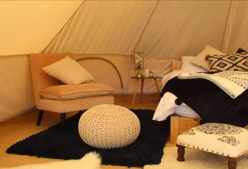簡易ホテル Firs Glamping