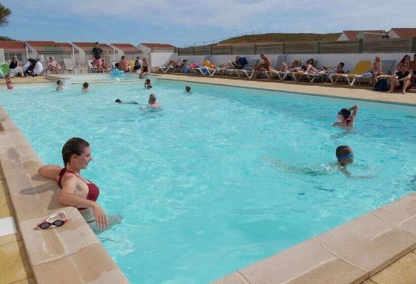 مسافرخانه Ulvf La Grande Dune