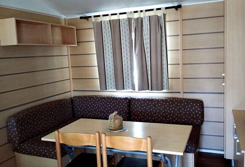 مسافرخانه Ulvf La Grande Dune