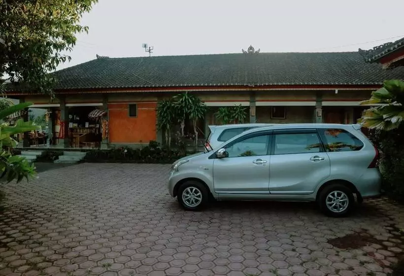 Hostelli Puri Sunny Guesthouse