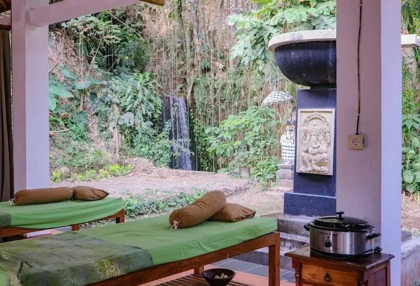 Hostelli Puri Sunny Guesthouse