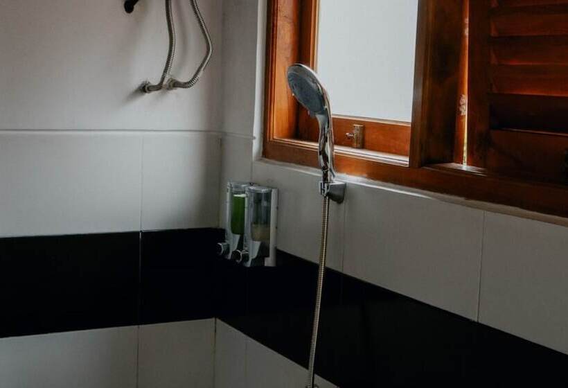 Хостел Puri Sunny Guesthouse