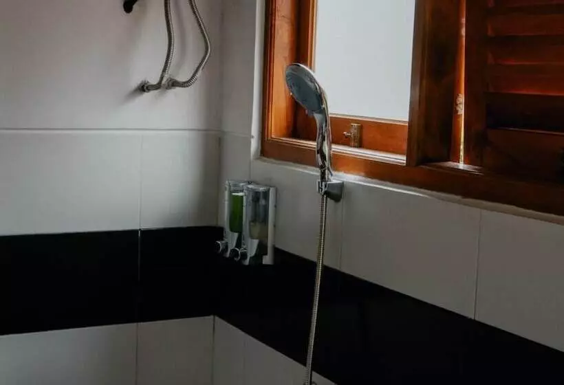 Hostelli Puri Sunny Guesthouse