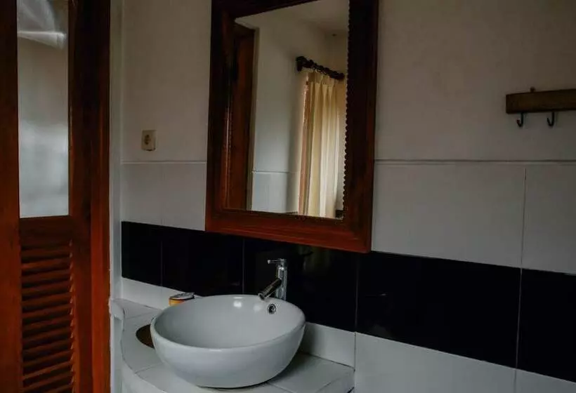 Hostelli Puri Sunny Guesthouse