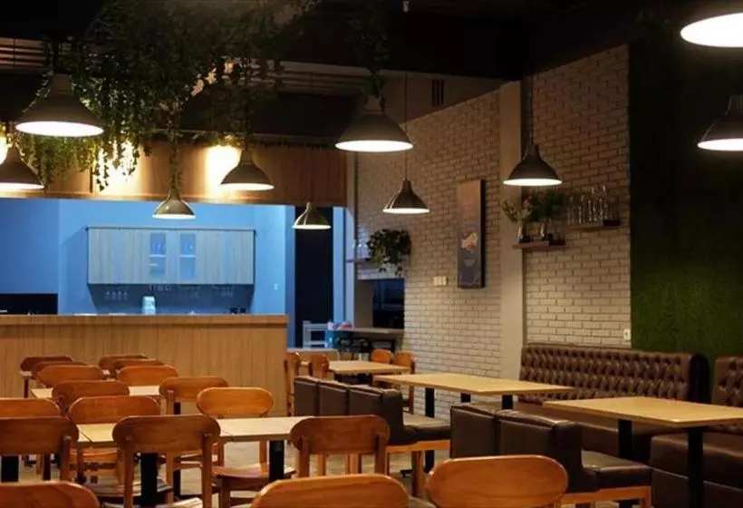 ホテル Oemah Djari Guest House Salatiga