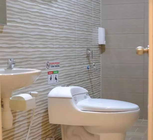 ホテル Oemah Djari Guest House Salatiga