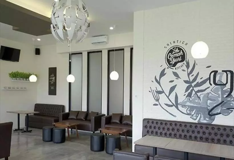 ホテル Oemah Djari Guest House Salatiga