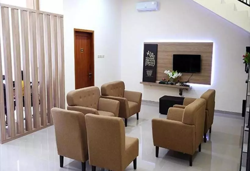 ホテル Oemah Djari Guest House Salatiga