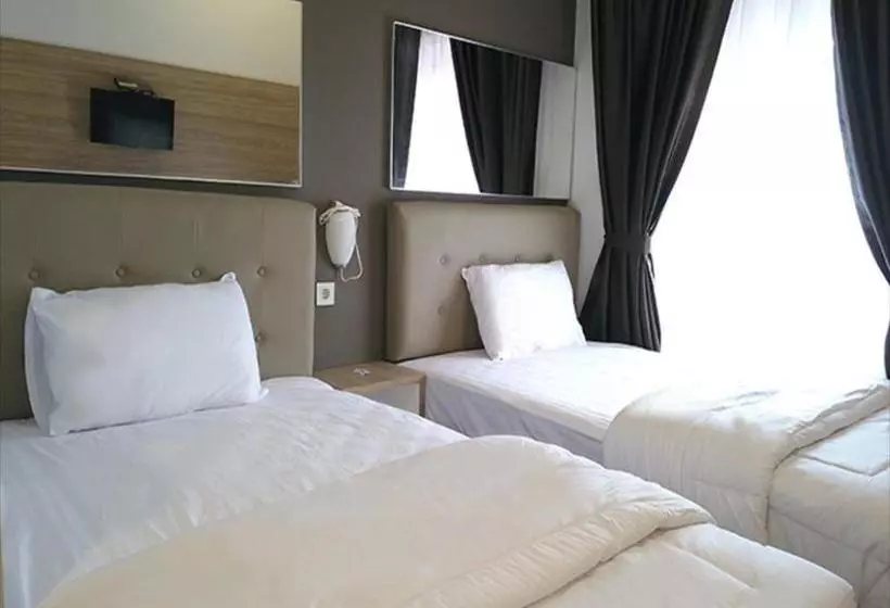 ホテル Oemah Djari Guest House Salatiga