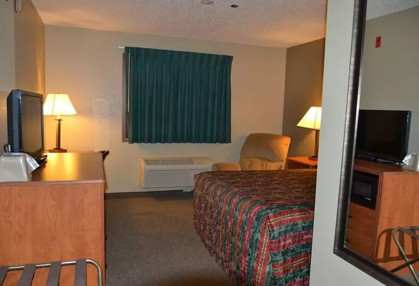 Hotelli Carrington Inn & Suites
