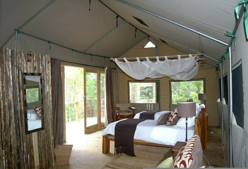 هتل Miombo Safari Camp