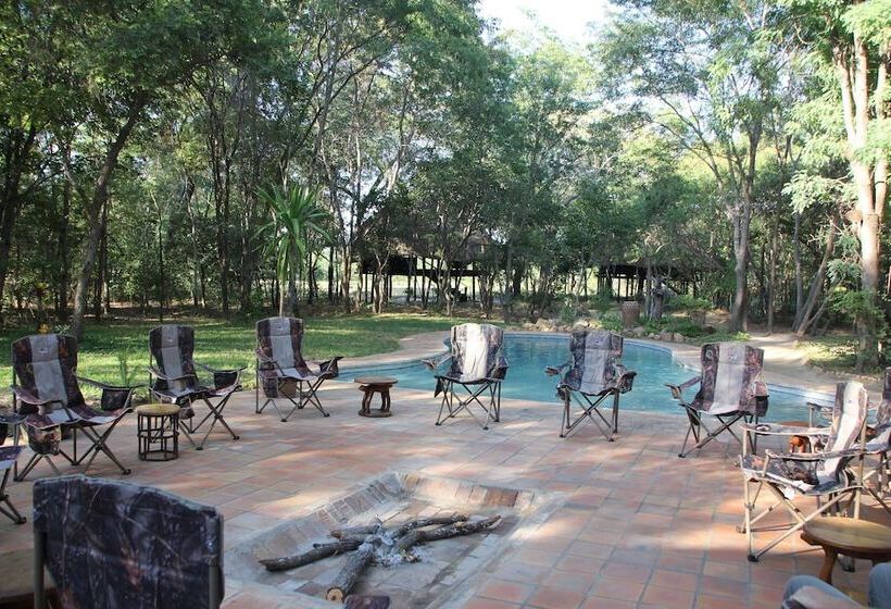 هتل Miombo Safari Camp