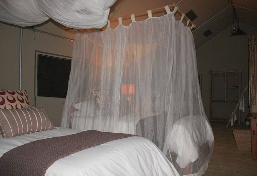 هتل Miombo Safari Camp