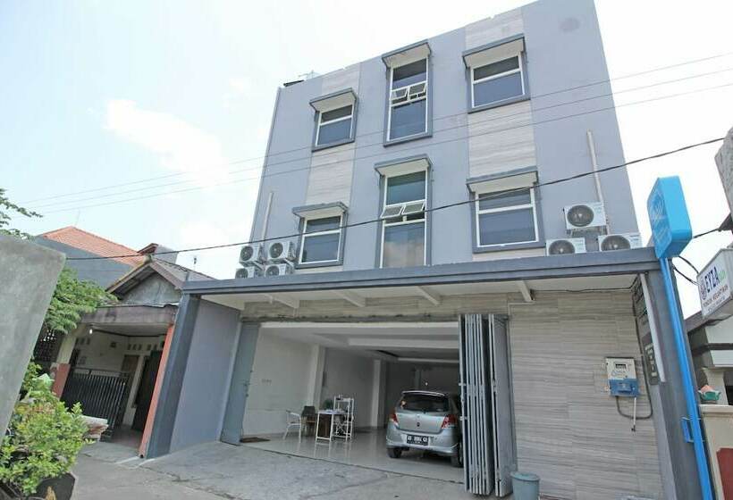 Szálloda Reddoorz Near Rs Moewardi