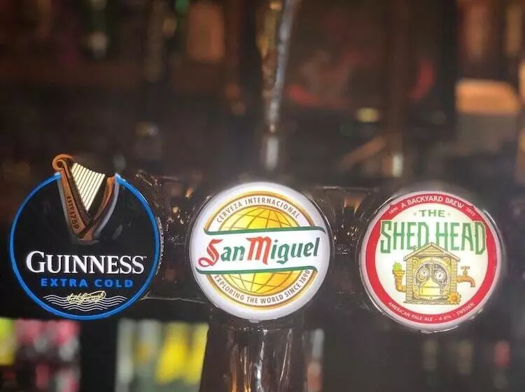 هتل The Orange Tree