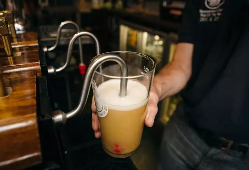 هتل The Orange Tree