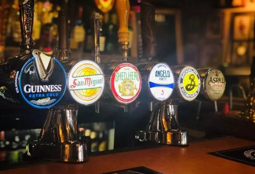 هتل The Orange Tree