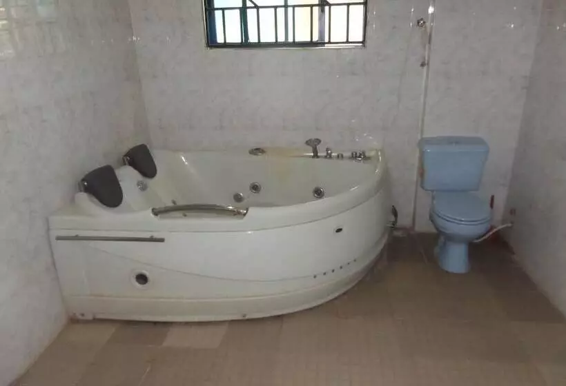 Keblat Hotel  Suites