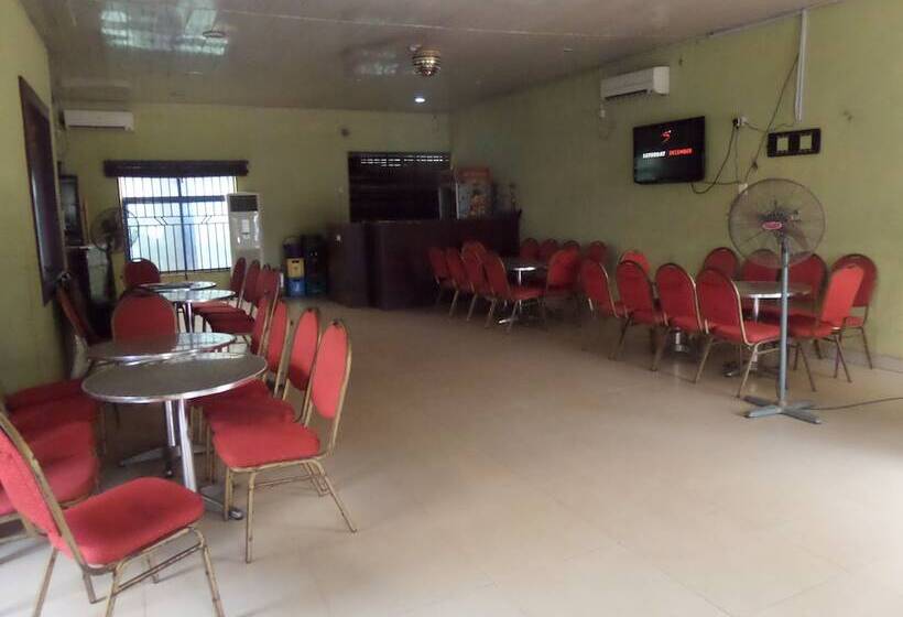 Keblat Hotel  Suites