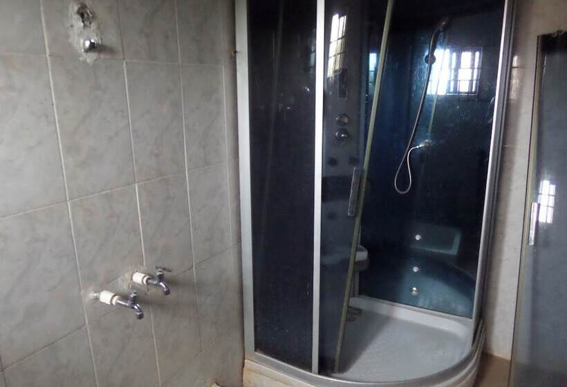 Keblat Hotel  Suites