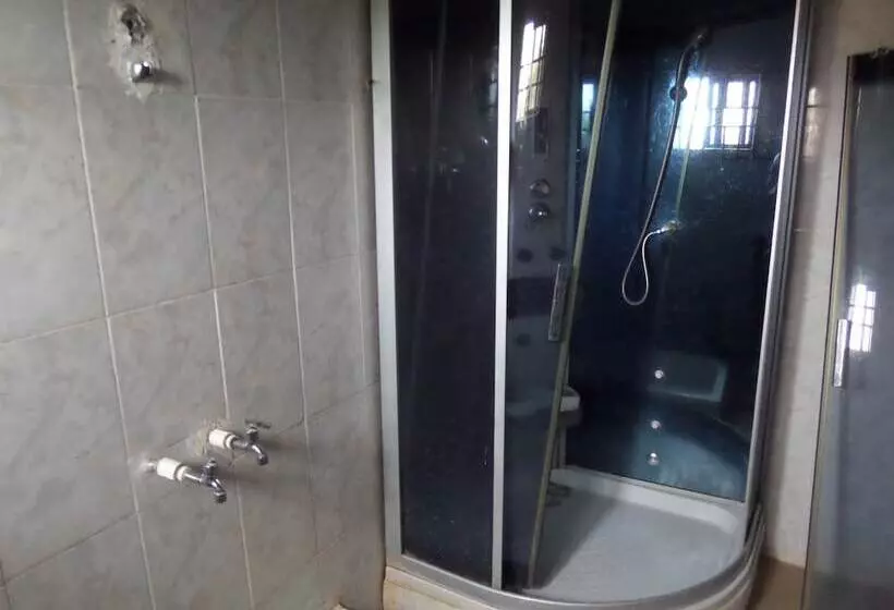 Keblat Hotel  Suites