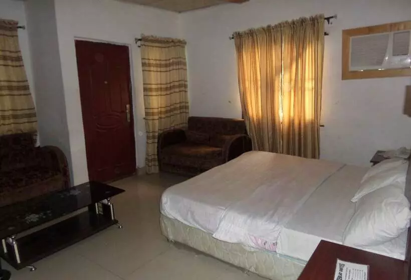 Keblat Hotel  Suites