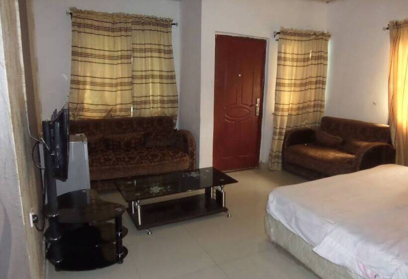 Keblat Hotel  Suites