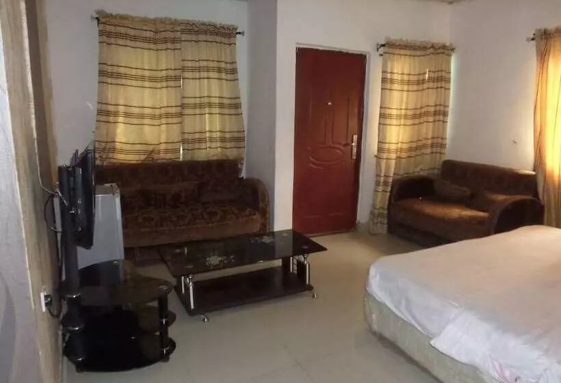 Keblat Hotel  Suites