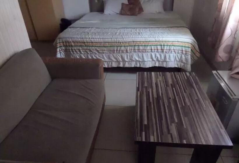 Keblat Hotel  Suites