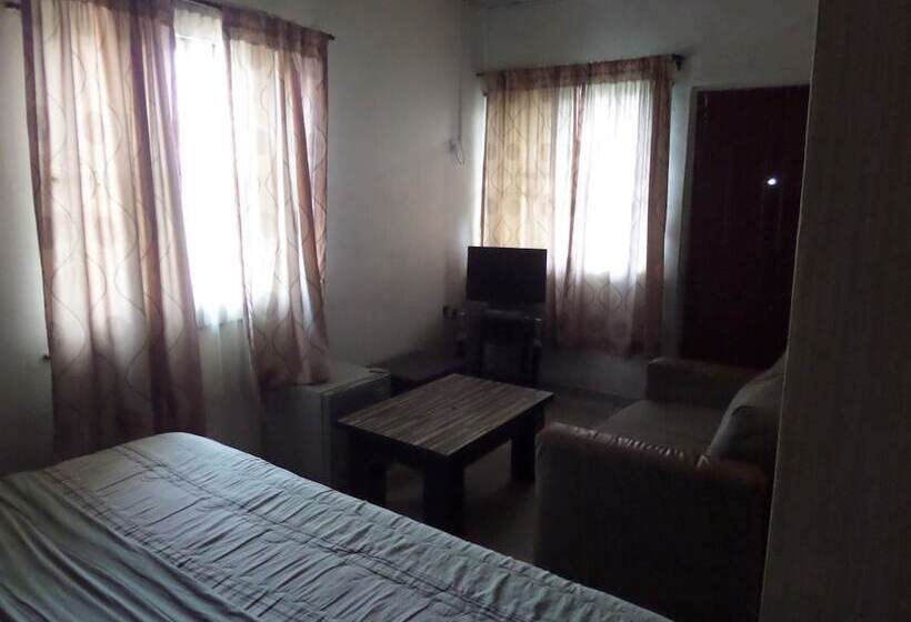 Keblat Hotel  Suites