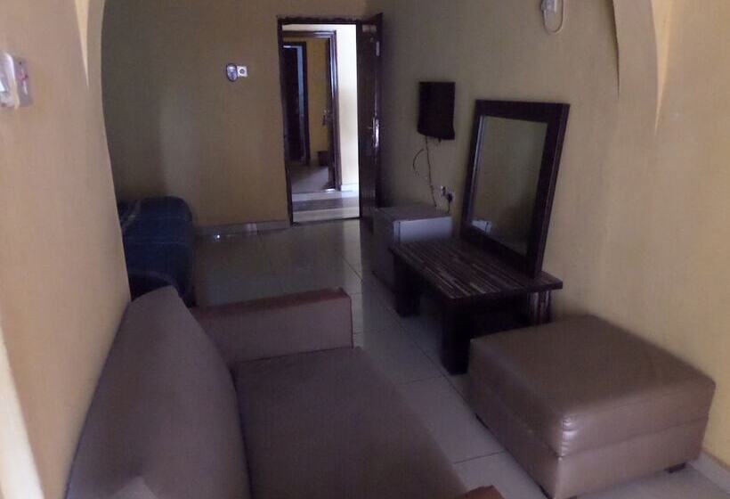 Keblat Hotel  Suites