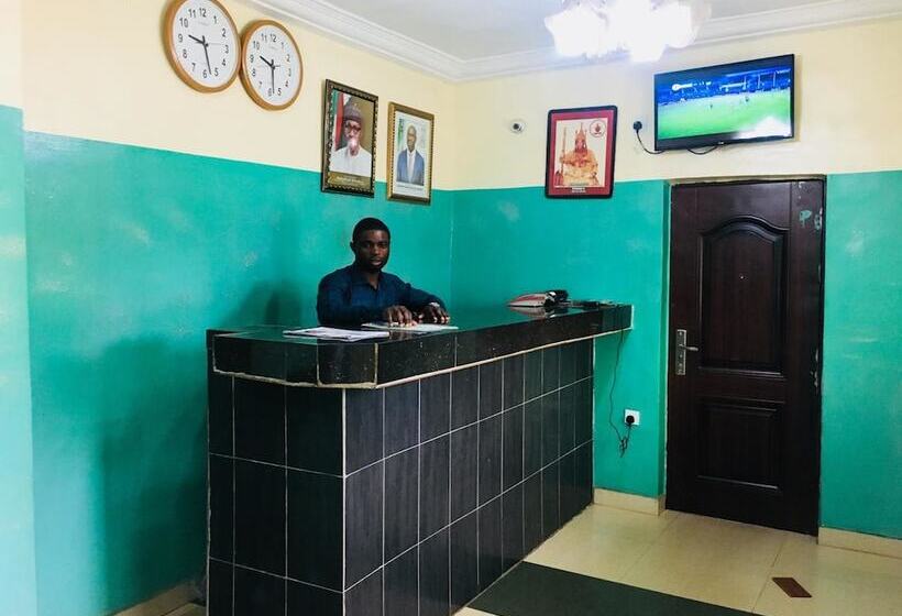 Omo Lucas Hotel & Suites