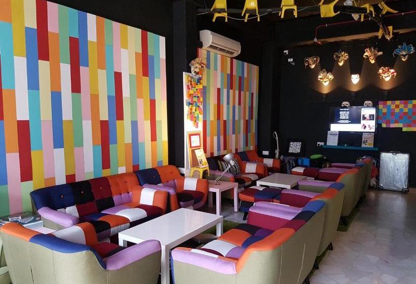 هاستل The Bohemian