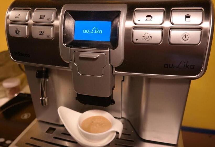 هاستل The Bohemian