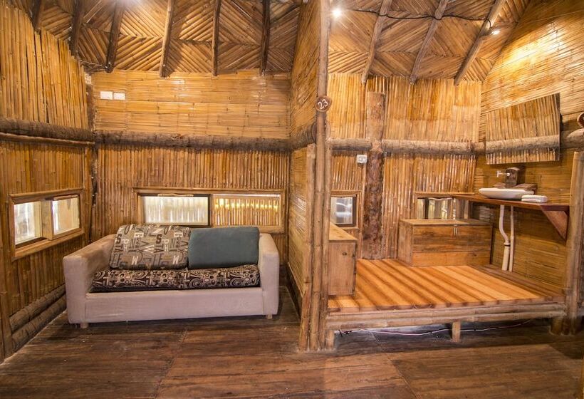 Bambu Gran Palas Hostel Party